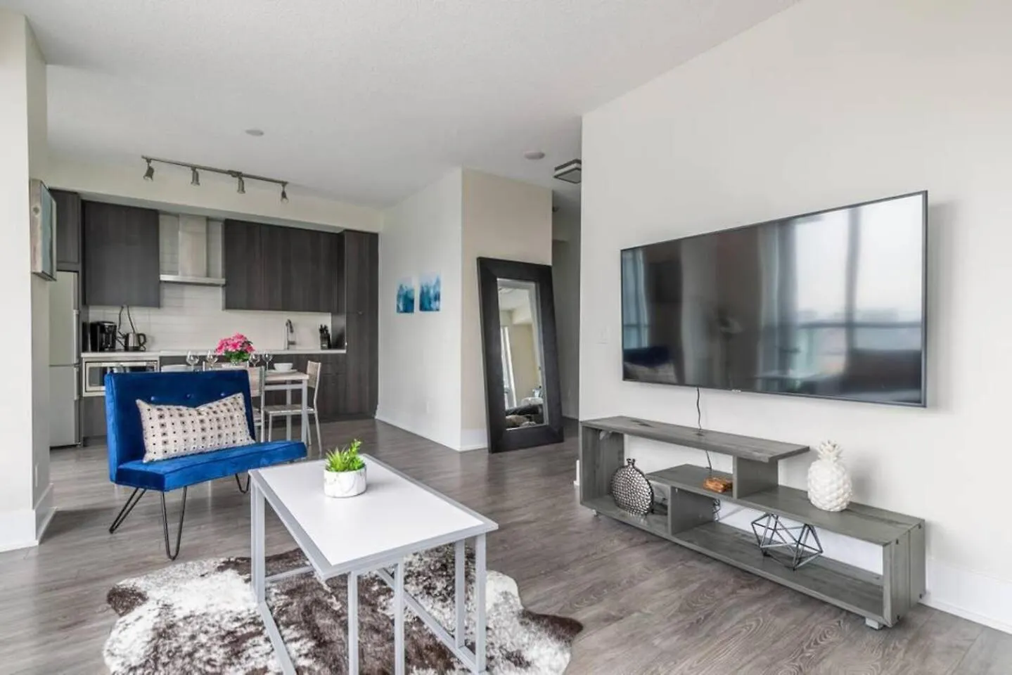 Luxurious Condo 1Br-King Bed With Panoramic Views Toronto Ferienhaus