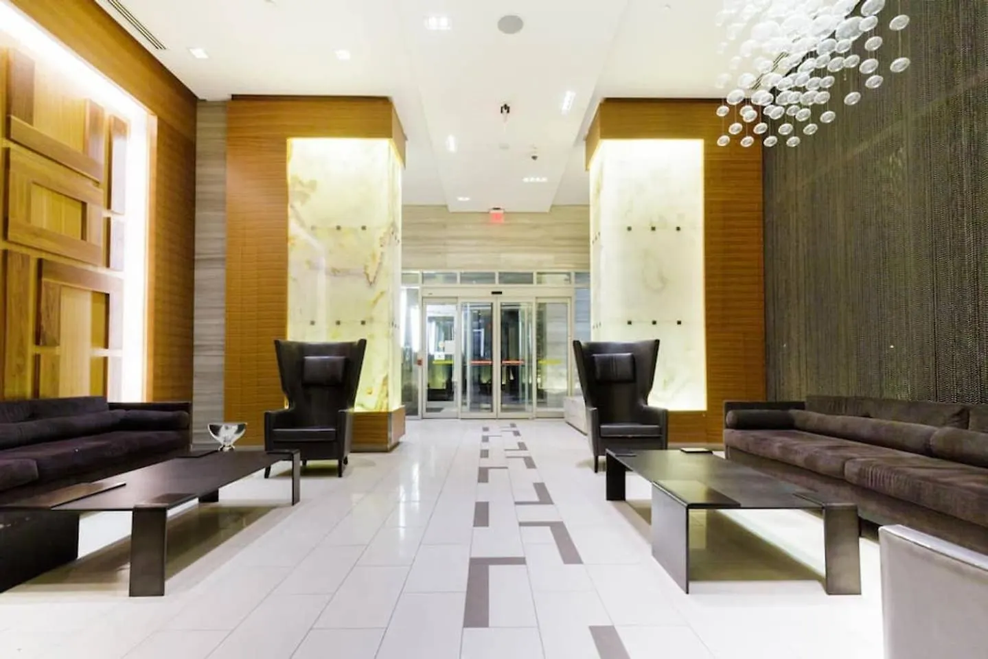 Ferienhaus Luxurious Condo 1Br-King Bed With Panoramic Views Toronto Kanada