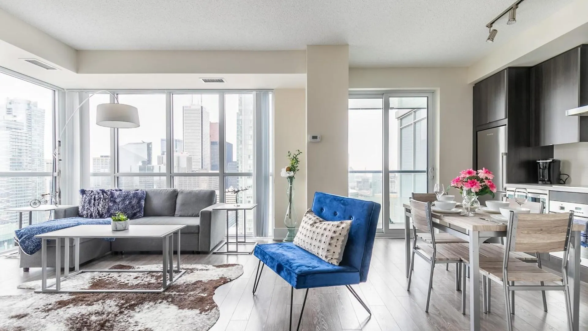 Luxurious Condo 1Br-King Bed With Panoramic Views Toronto